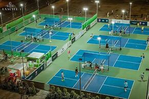 The Metropole The Galleria The Crest