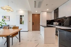 The Metropole The Galleria The Crest