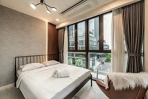 The Metropole The Galleria The Crest