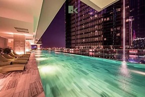 The Metropole The Galleria The Crest