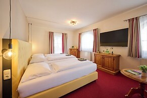 Boutique house happYellow