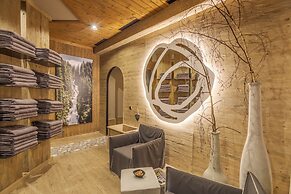 Boutique house happYellow