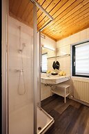 Boutique house happYellow