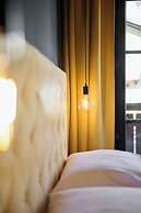 Boutique house happYellow