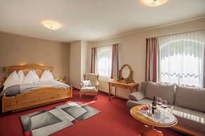 Boutique house happYellow