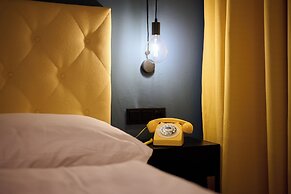 Boutique house happYellow