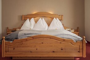 Boutique house happYellow