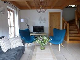 Quiet Chalet With Sauna in Konigsleiten