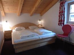 Quiet Chalet With Sauna in Konigsleiten