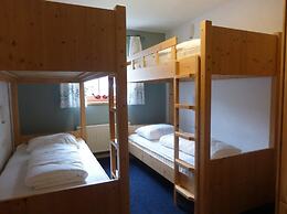 Quiet Chalet With Sauna in Konigsleiten