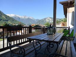 Quiet Chalet With Sauna in Konigsleiten