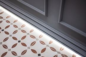 Emilia Suite Academy