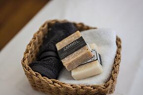 Emilia Suite Academy