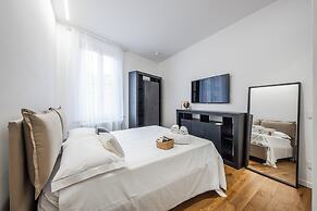 Emilia Suite Academy