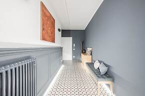 Emilia Suite Academy