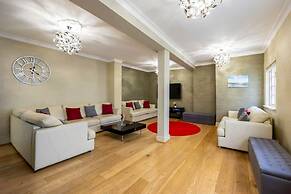 Host Stay Sillwood Seafront