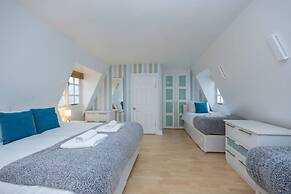 Host Stay Sillwood Seafront