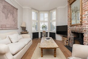 Host Stay The Walpole House