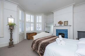 Host Stay The Walpole House