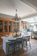 Host Stay The Walpole House