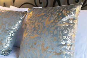 Host Stay Portland Apartment