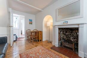 Host Stay The Navy at Frederick Gardens