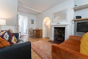 Host Stay The Navy at Frederick Gardens