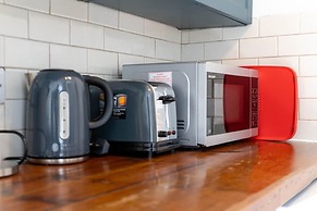 Host Stay The Navy at Frederick Gardens