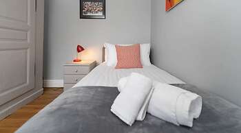 Host Stay Overhill House