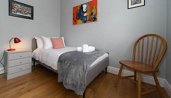 Host Stay Overhill House