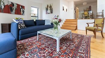 Host Stay Overhill House