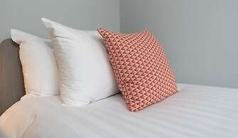 Host Stay Overhill House