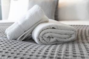 Host Stay Overhill House