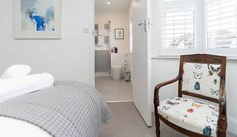 Host Stay Overhill House