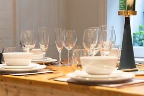 Host Stay Luxe on Margaret Street