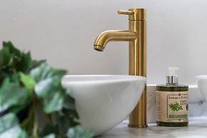 Host Stay Luxe on Margaret Street