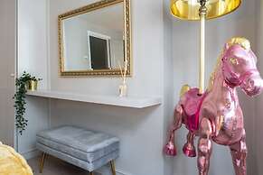 Host Stay Luxe on Margaret Street