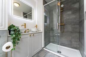 Host Stay Luxe on Margaret Street