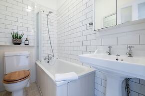 Host Stay Guildford Apartment