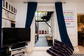 Host Stay Montpelier Colours