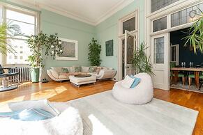 Host Stay Tranquility on Brunswick Square