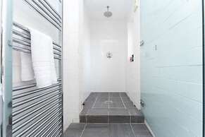 Host Stay Tranquility on Brunswick Square