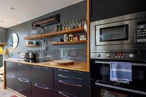 Host Stay Bernard Road Townhouse