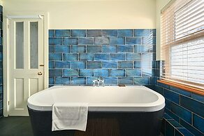 Host Stay Foundry Colours