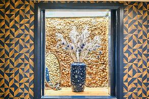 Host Stay Foundry Colours