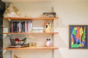 Host Stay Foundry Colours