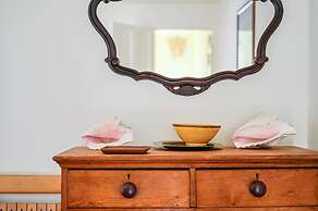 Host Stay Foundry Colours