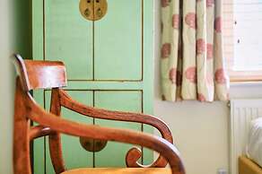 Host Stay Foundry Colours