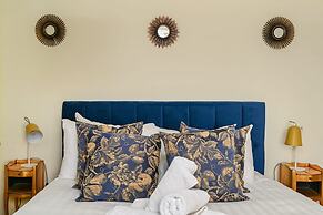 Host Stay Foundry Colours