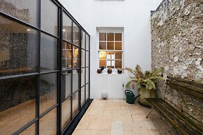 Host Stay The September Cottage